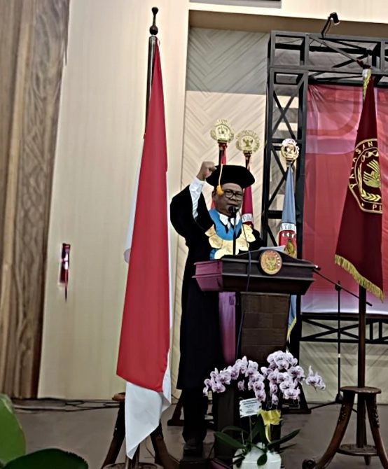 Prof. Dr. Suryanto, M.Si., Psikolog Resmi Dilantik sebagai Rektor Universitas 45 Surabaya
