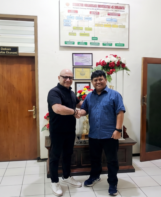 Universitas 45 Surabaya Jajaki Kerja Sama dengan Parallaxnet untuk Penguatan Kompetensi IT Mahasiswa