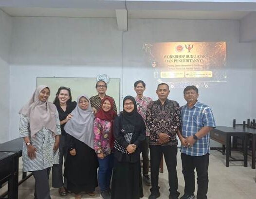 Workshop Buku Ajar dan Penerbitan di Universitas 45 Surabaya